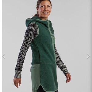 Annapurna Fleece Dress - Title 9